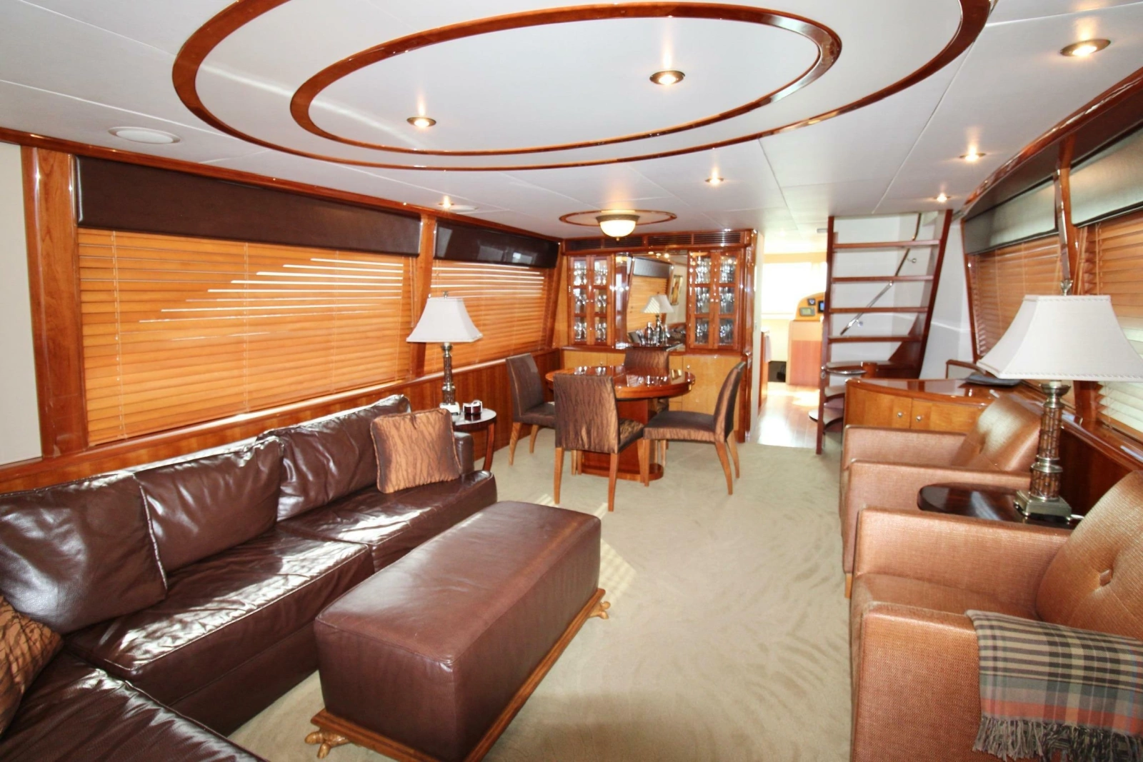 2007 Lazzara Yachts 74 MOTOR YACHT