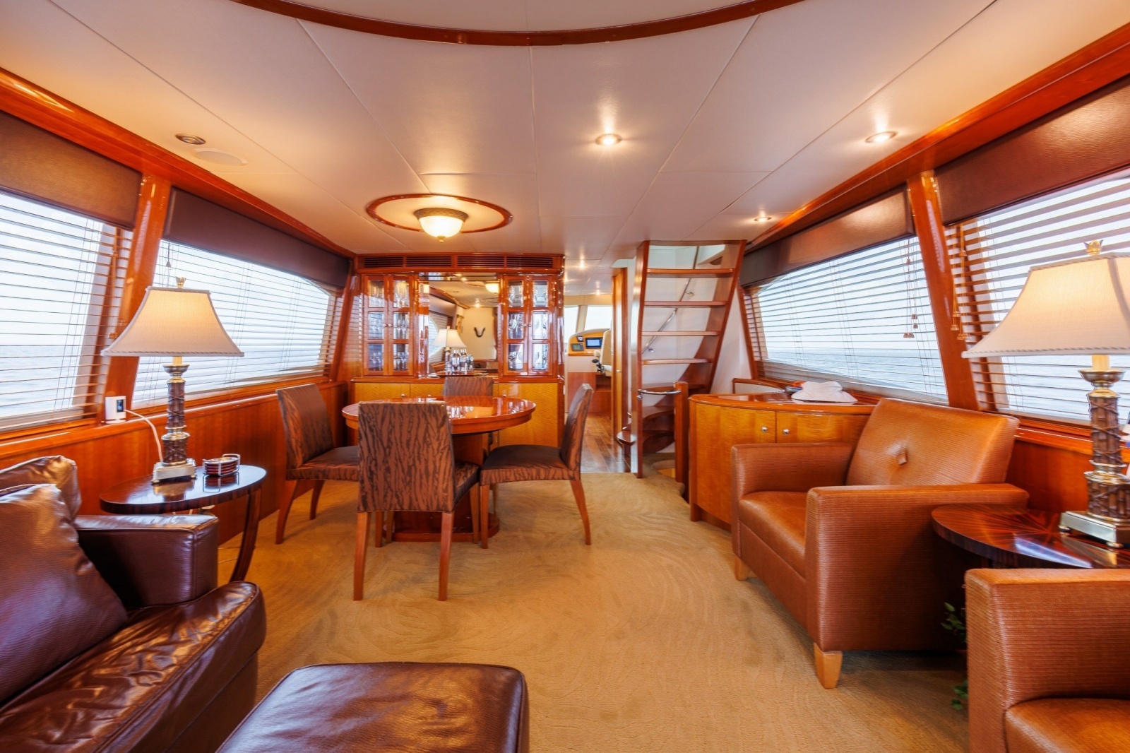 2007 Lazzara Yachts 74 MOTOR YACHT