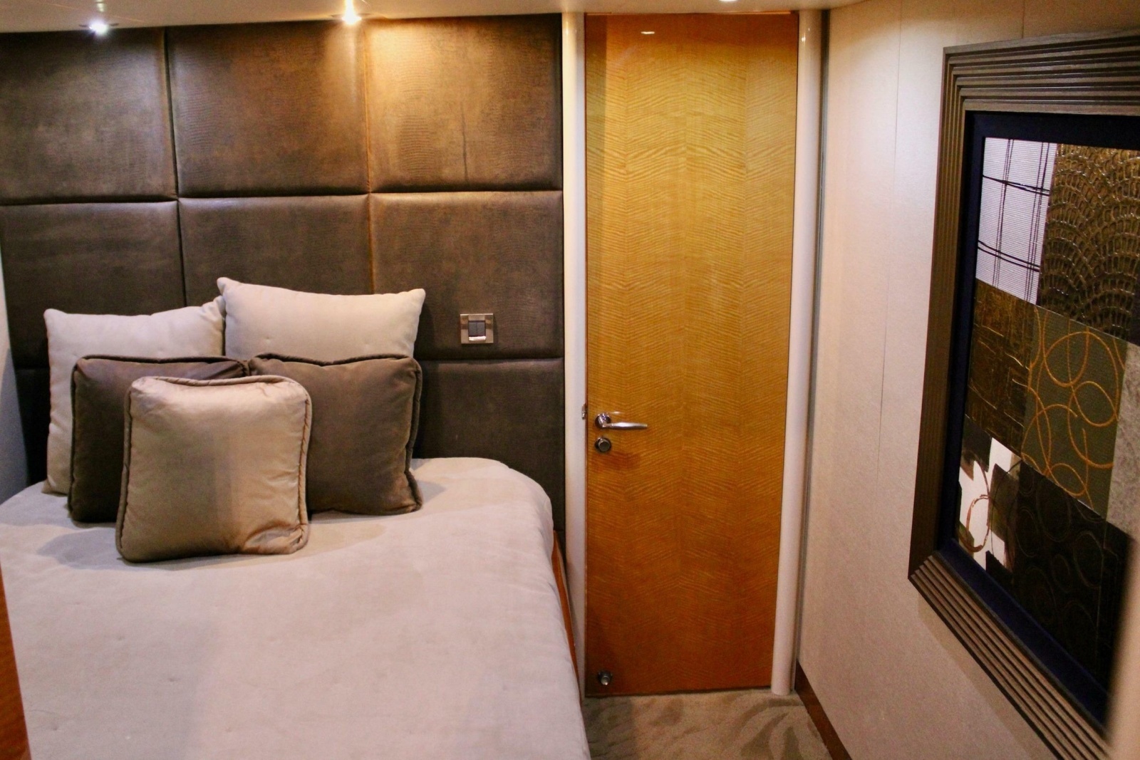 2007 Lazzara Yachts 74 MOTOR YACHT