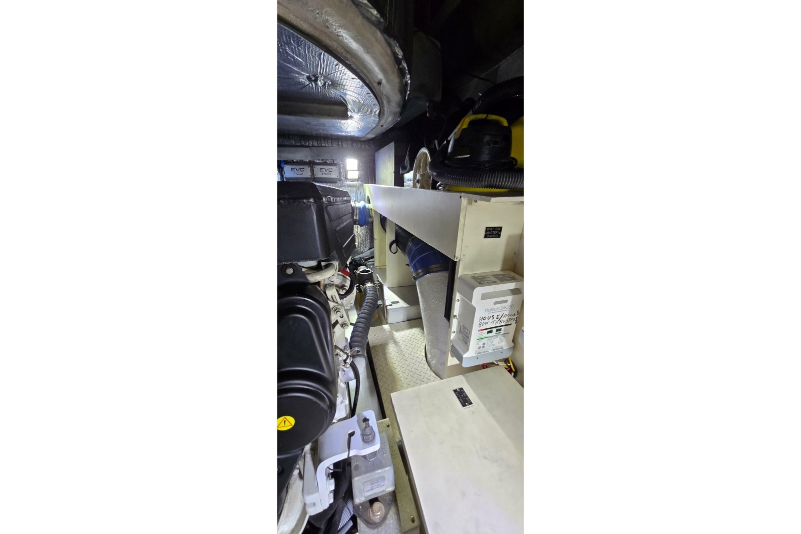2006 Cruisers Yachts 520 Express