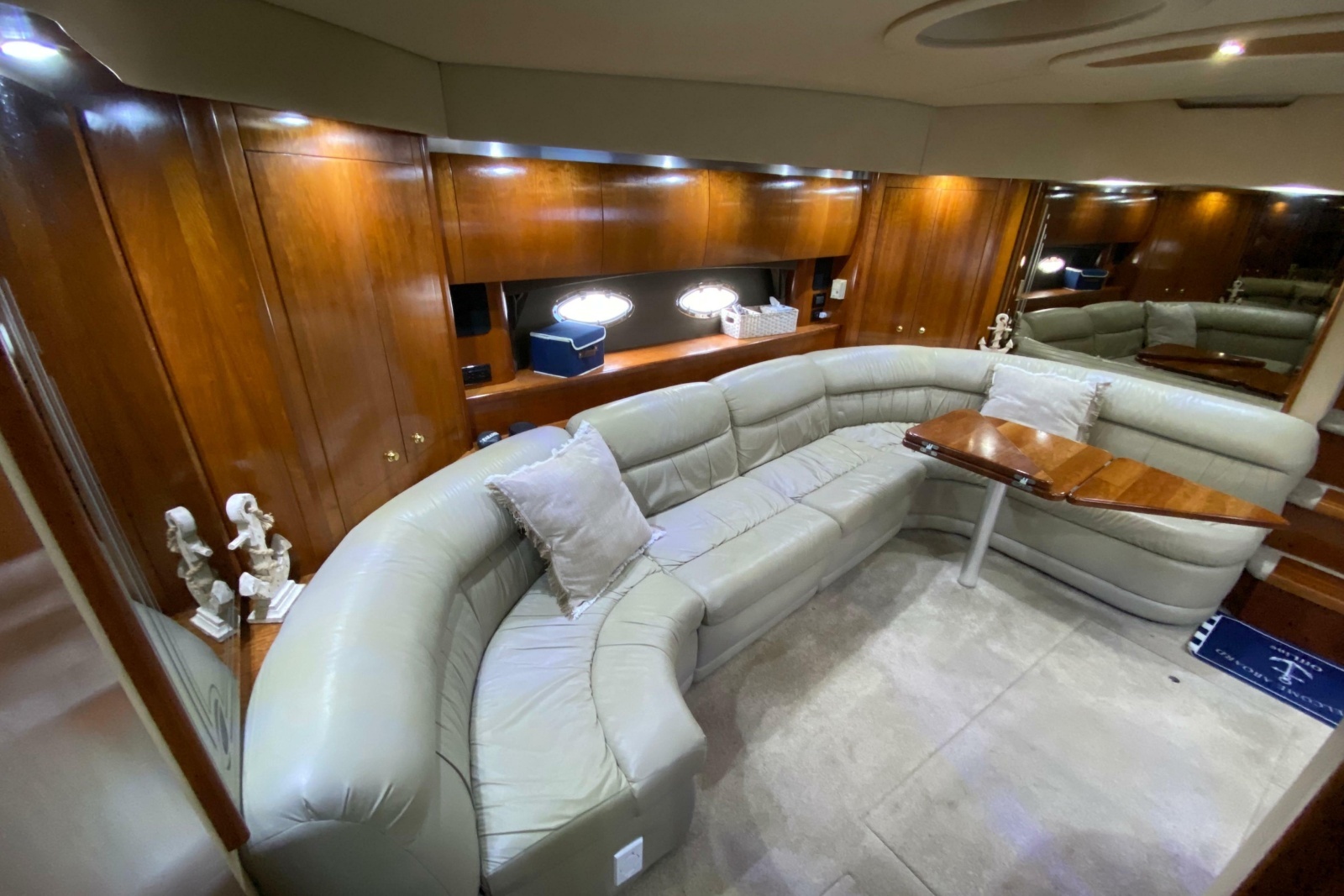 2006 Cruisers Yachts 520 Express