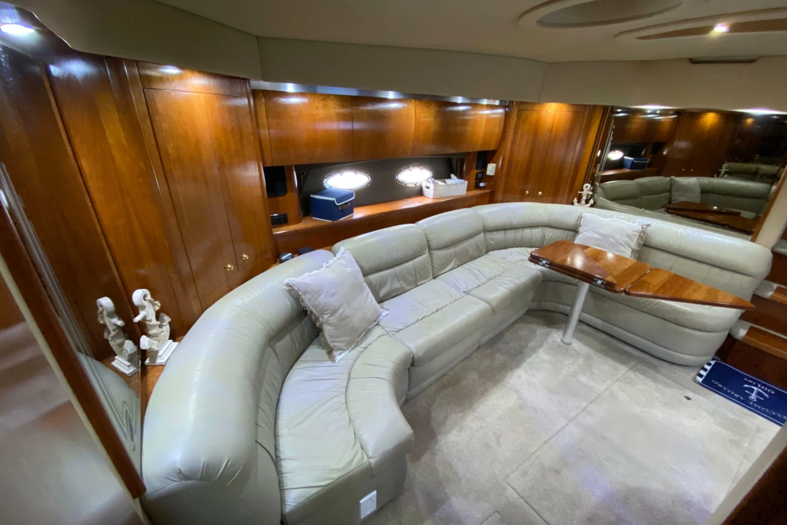 2006 Cruisers Yachts 520 Express