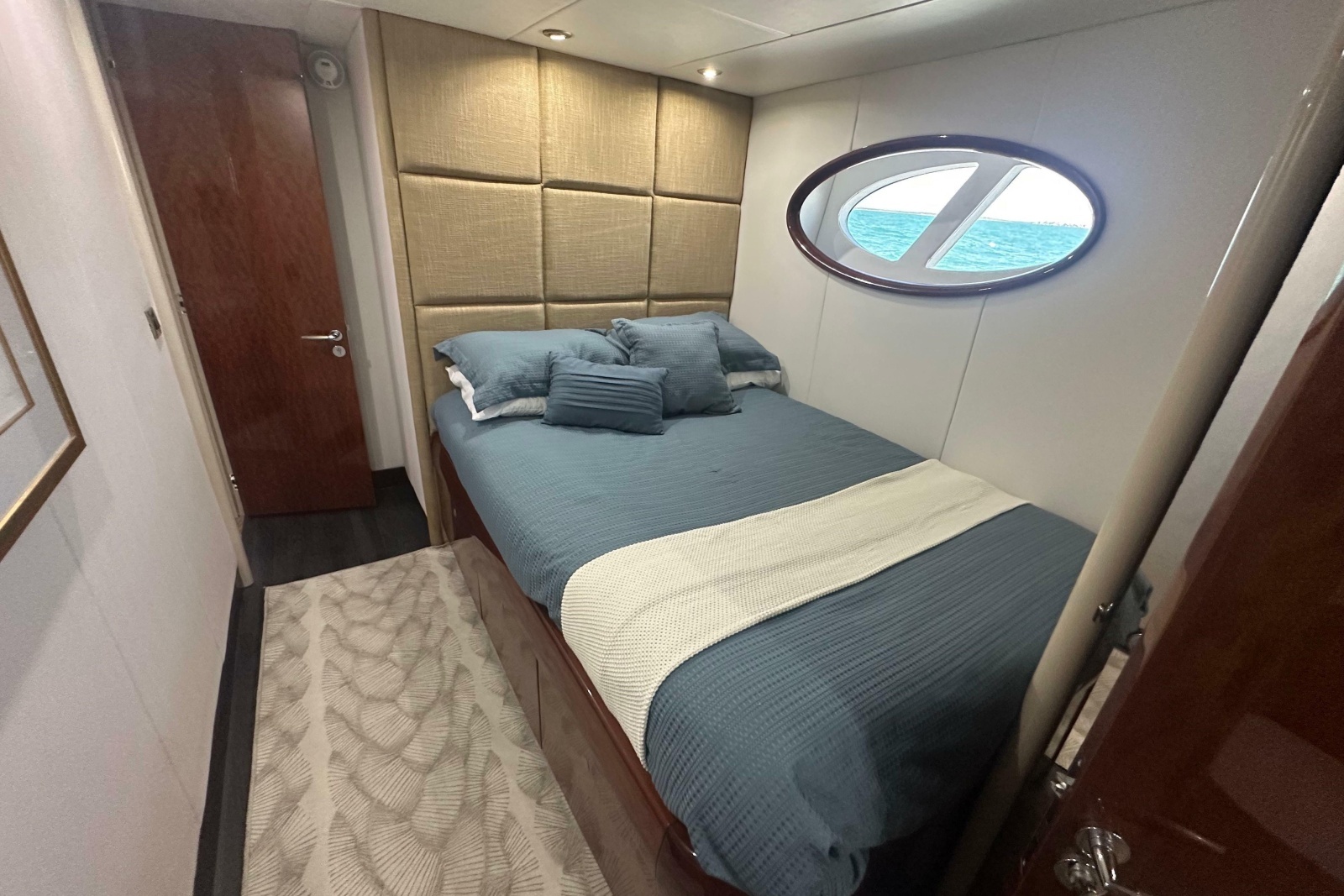 2006 Lazzara Yachts 68 Motoryacht
