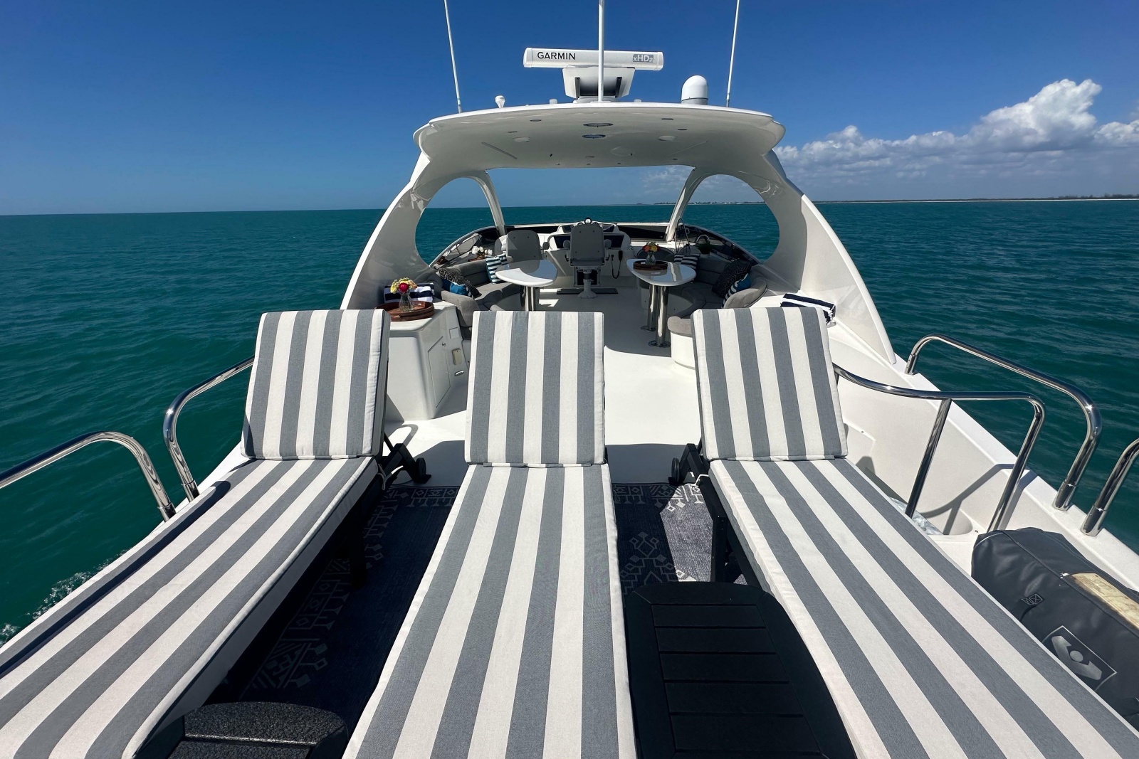 2006 Lazzara Yachts 68 Motoryacht