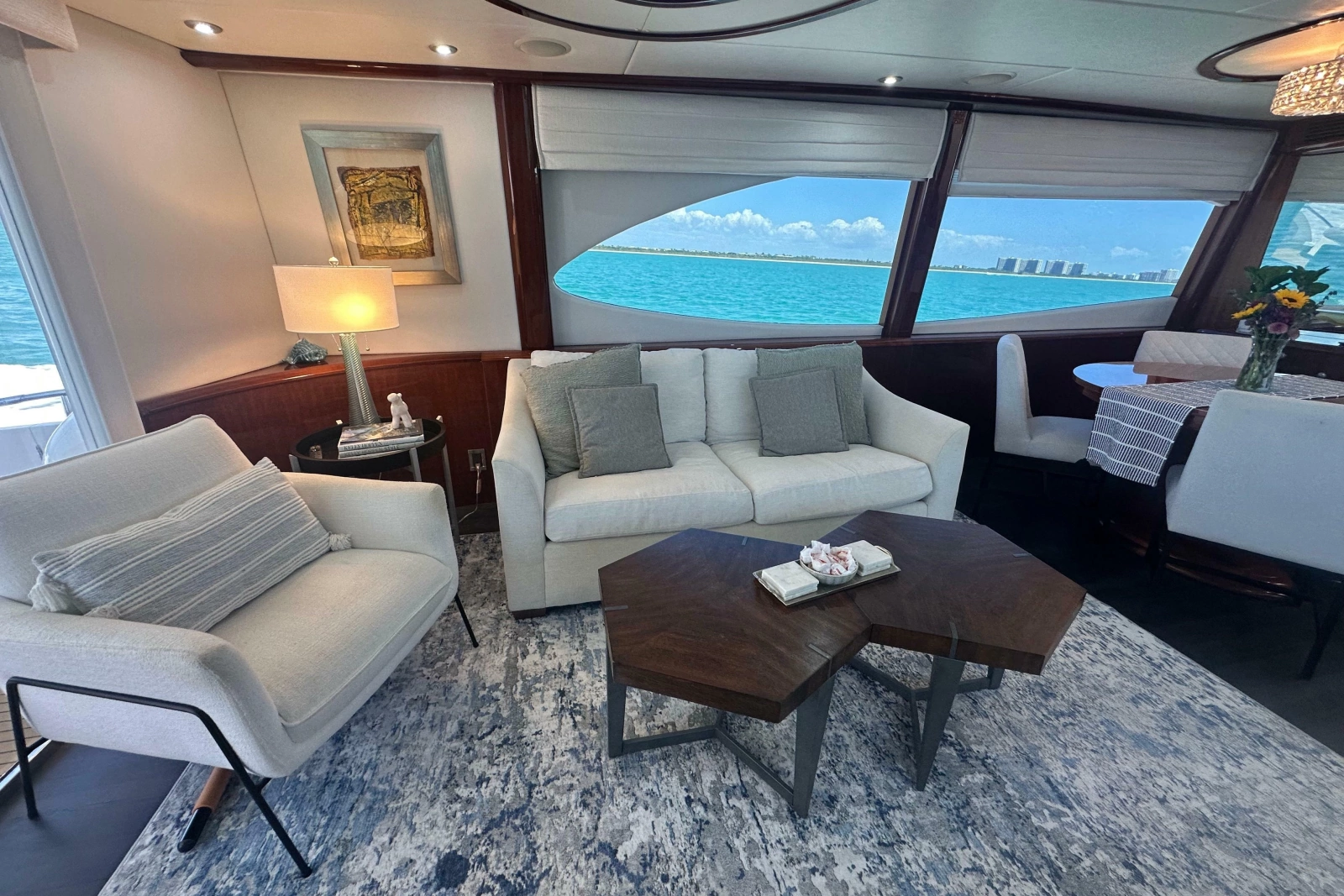 2006 Lazzara Yachts 68 Motoryacht