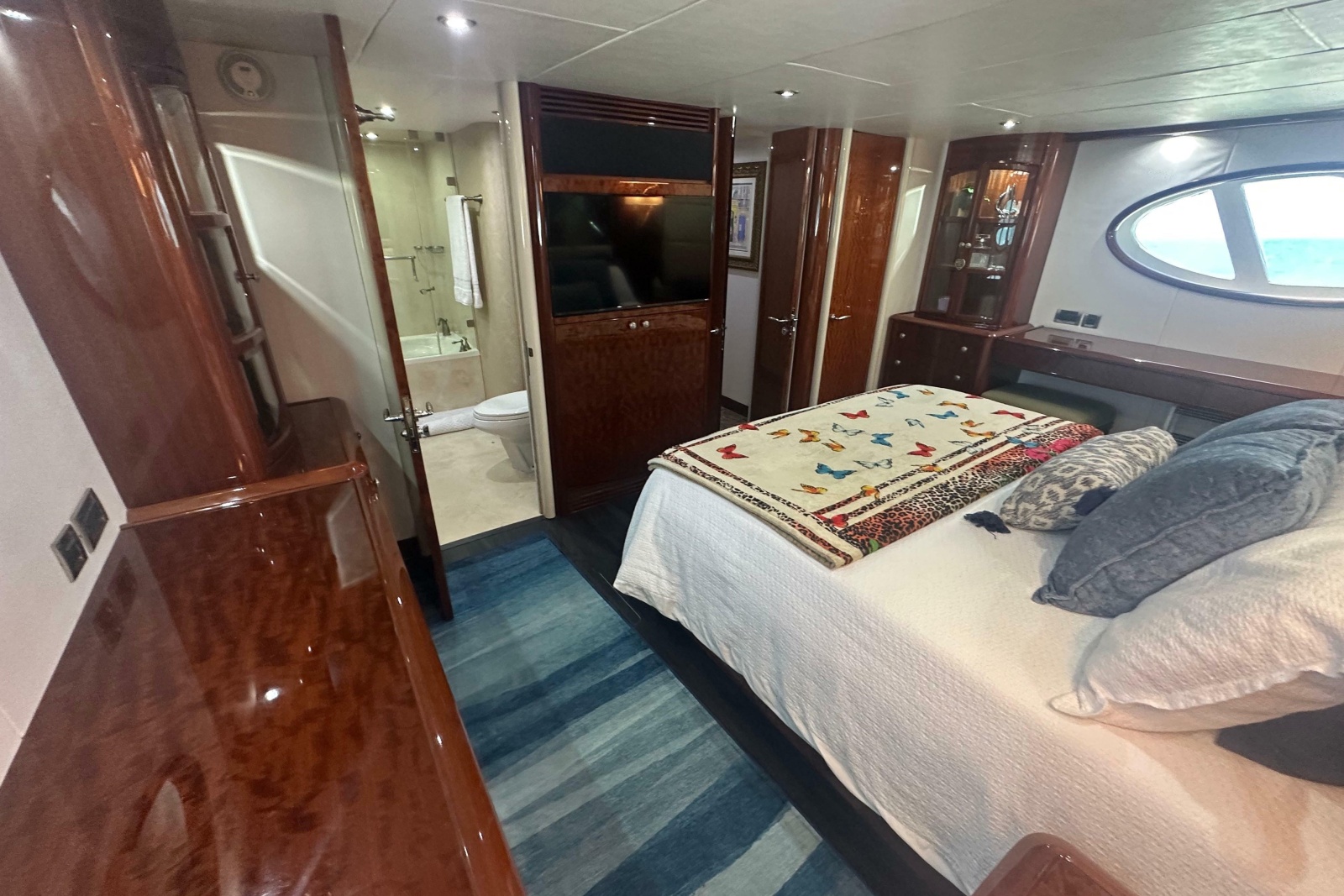 2006 Lazzara Yachts 68 Motoryacht