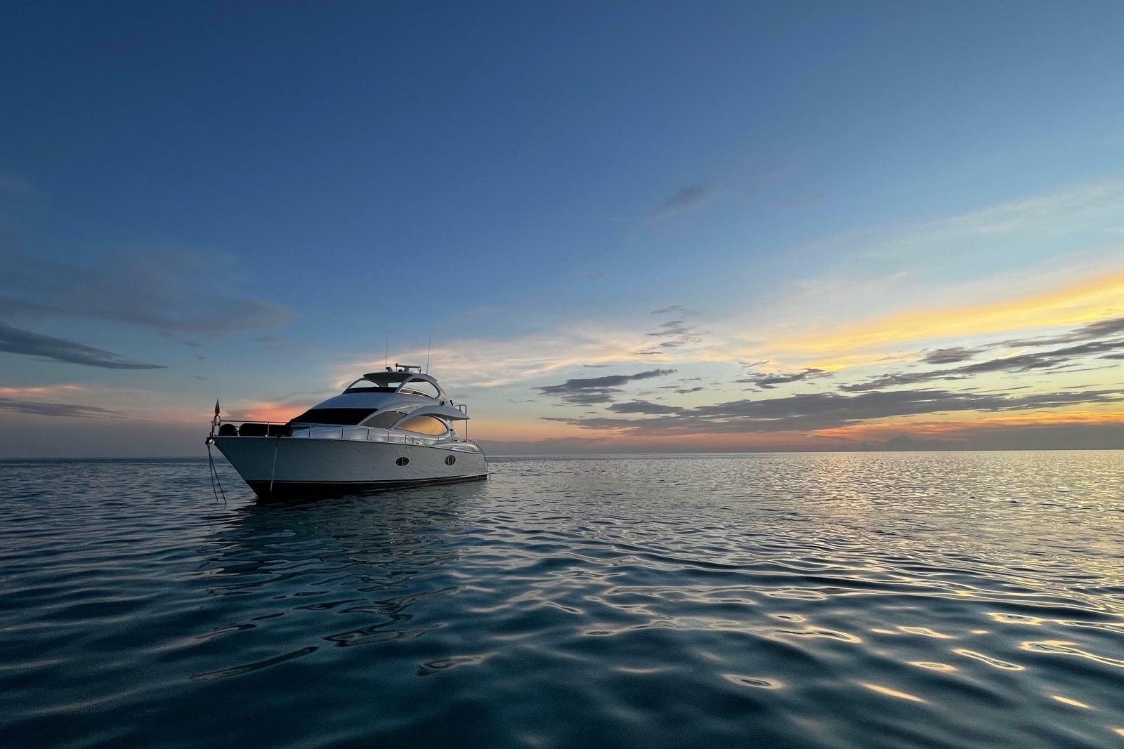 2006 Lazzara Yachts 68 Motoryacht