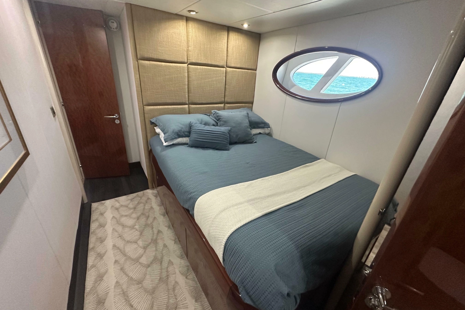 2006 Lazzara Yachts 68 Motoryacht