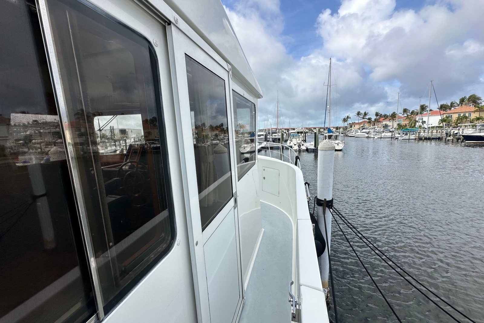 2005 Jefferson Pilothouse 63