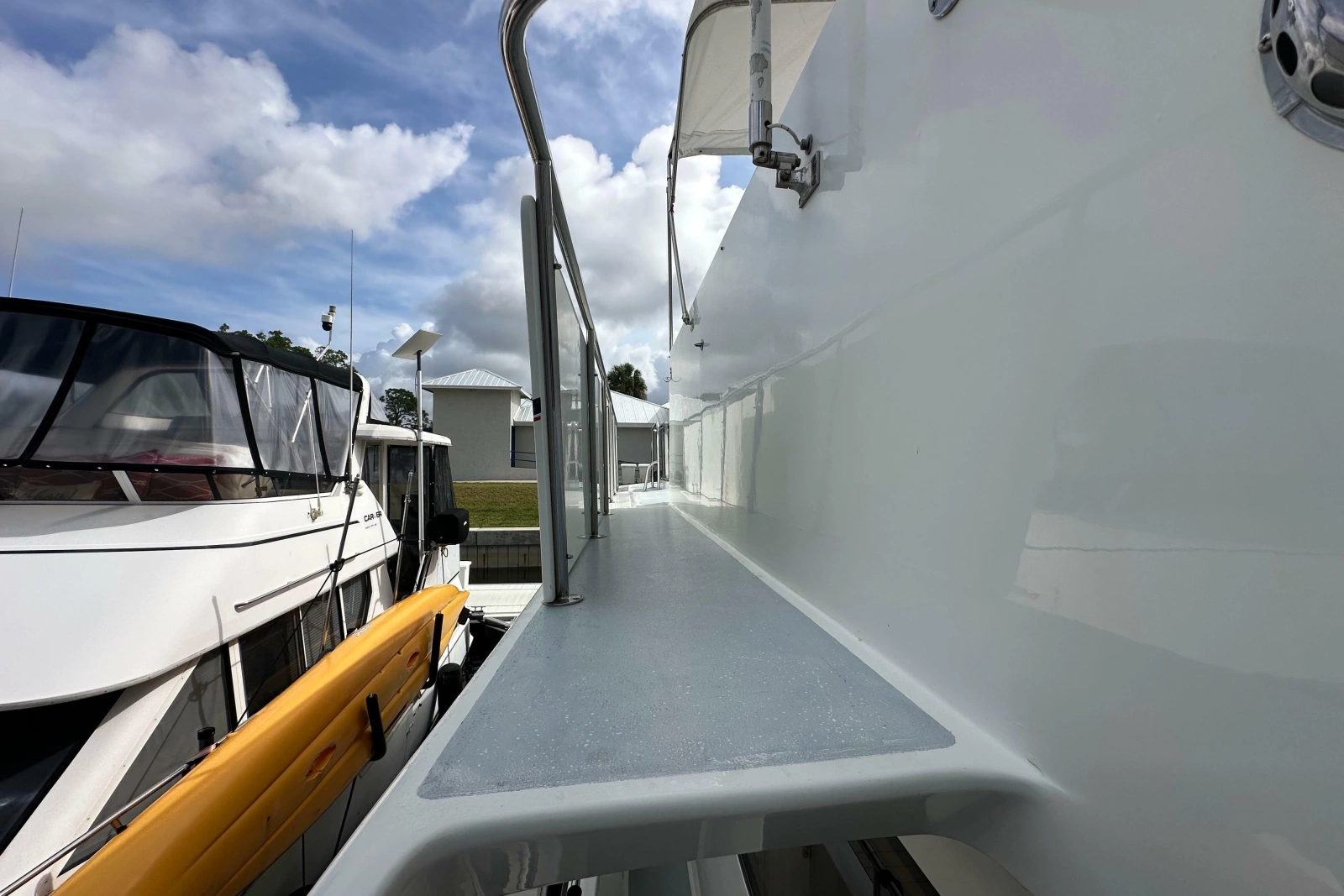 2005 Jefferson Pilothouse 63