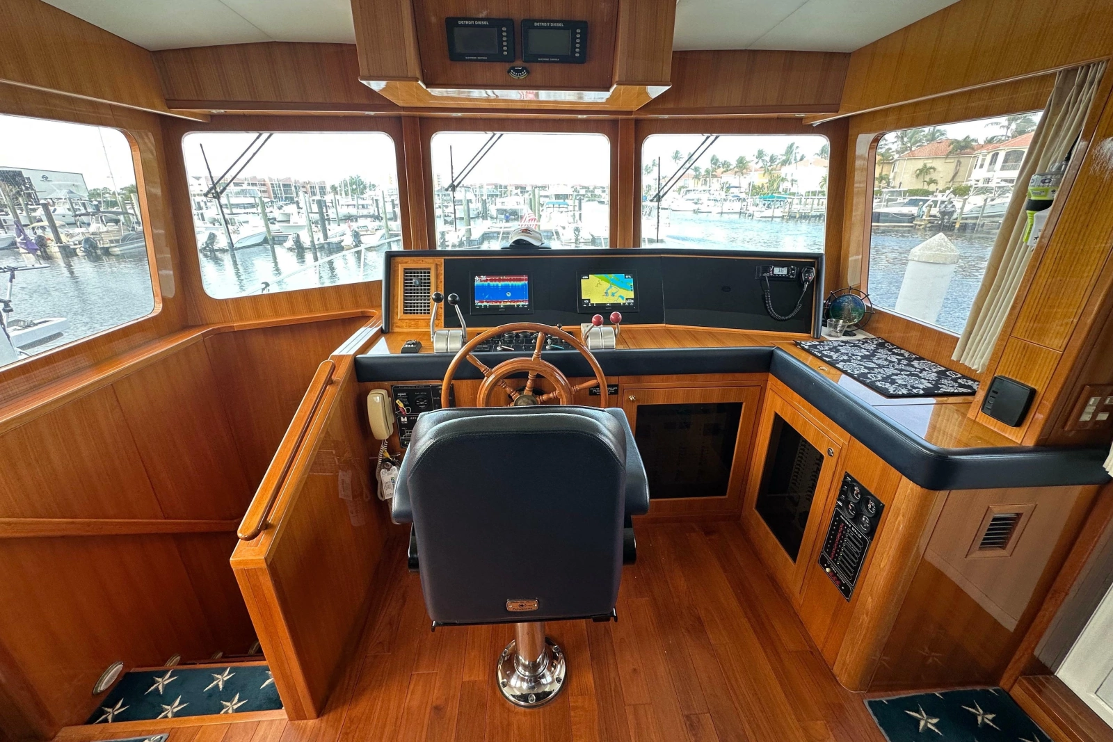 2005 Jefferson Pilothouse 63