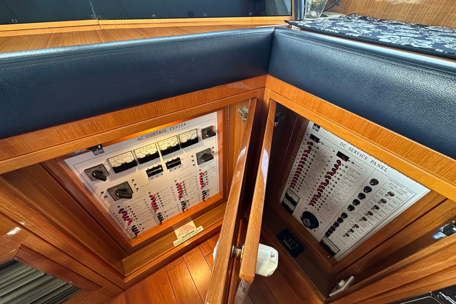 2005 Jefferson Pilothouse 63