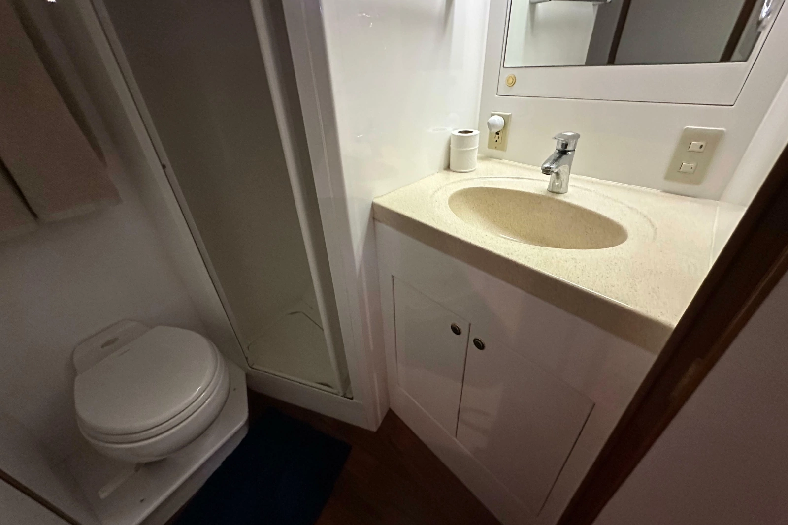 2005 Jefferson Pilothouse 63