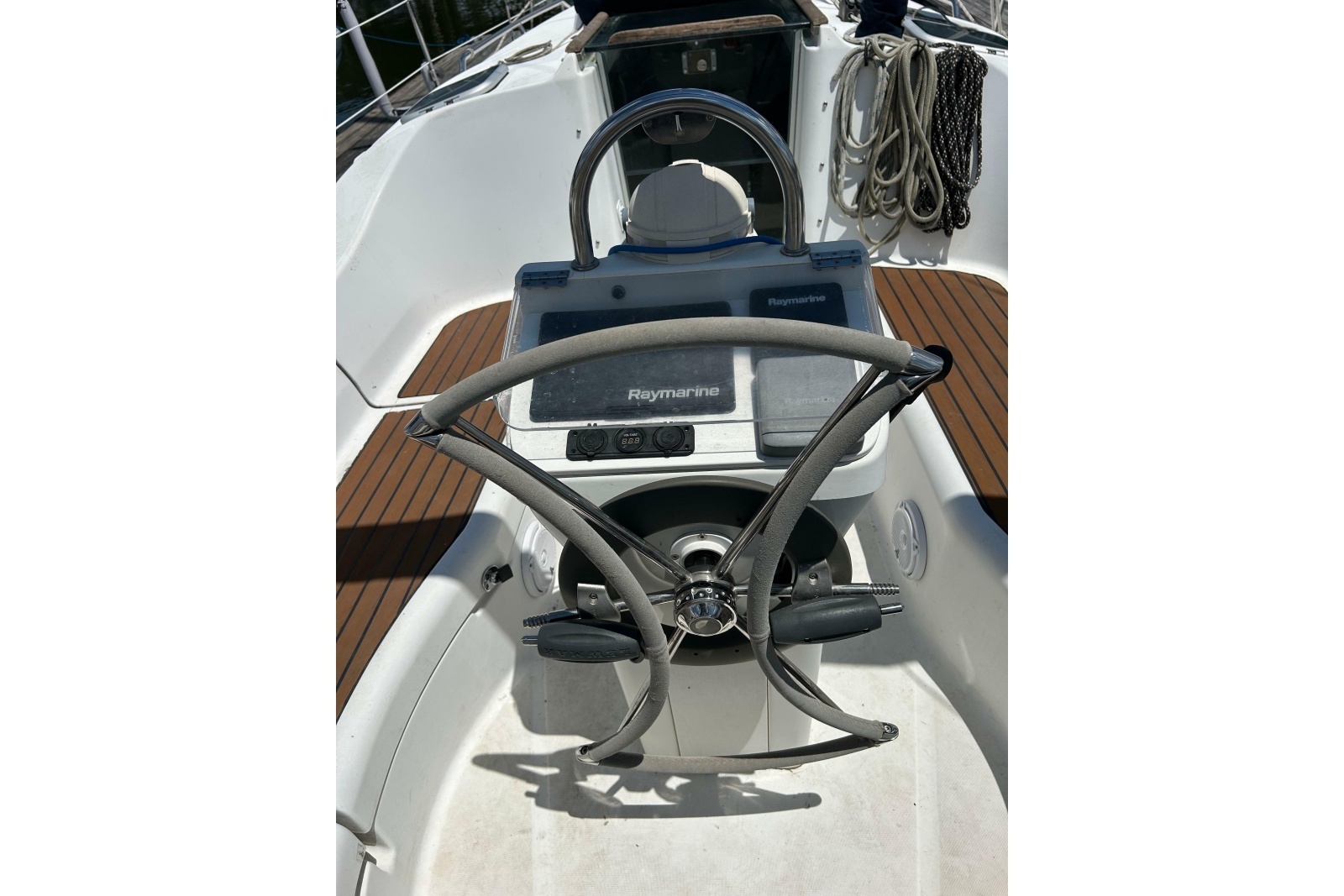 2004 Beneteau Oceanis Clipper 331