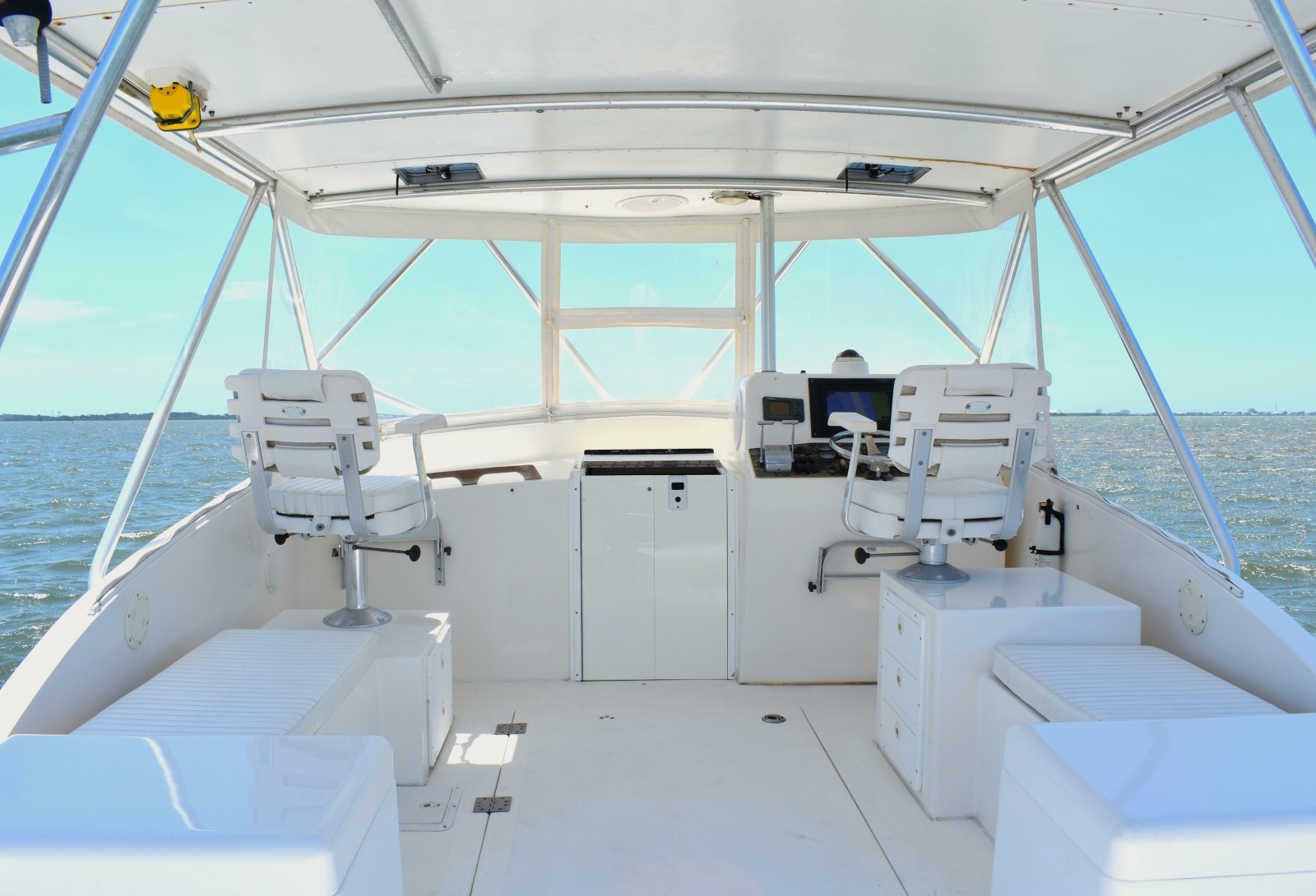 2004 Judge 34 Express