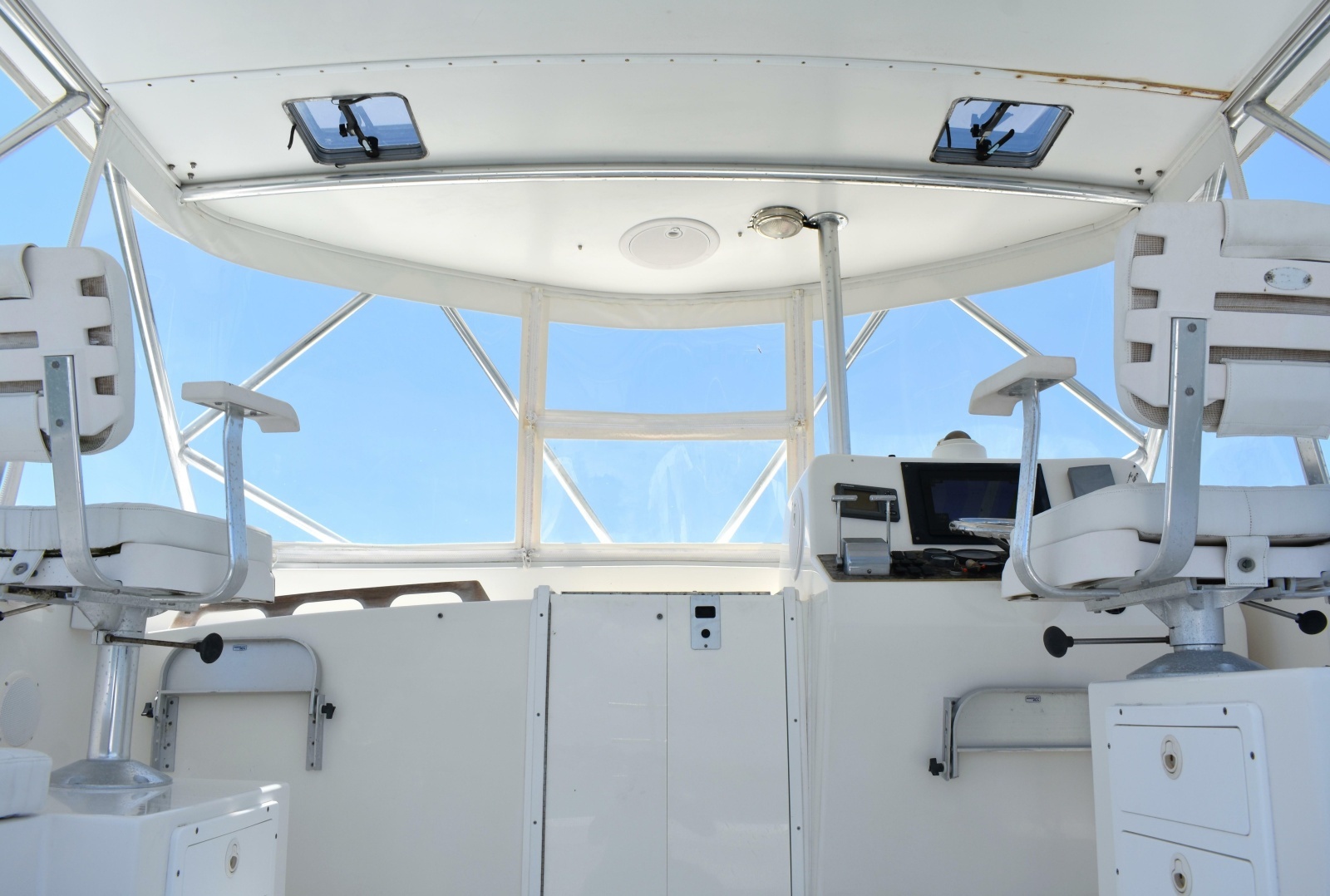 2004 Judge 34 Express