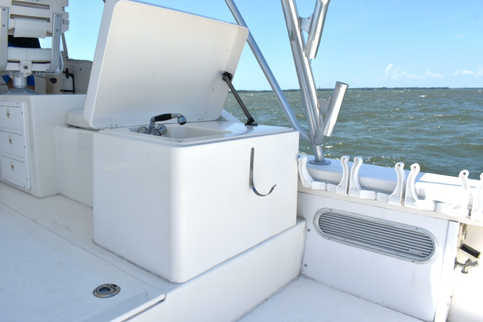 2004 Judge 34 Express