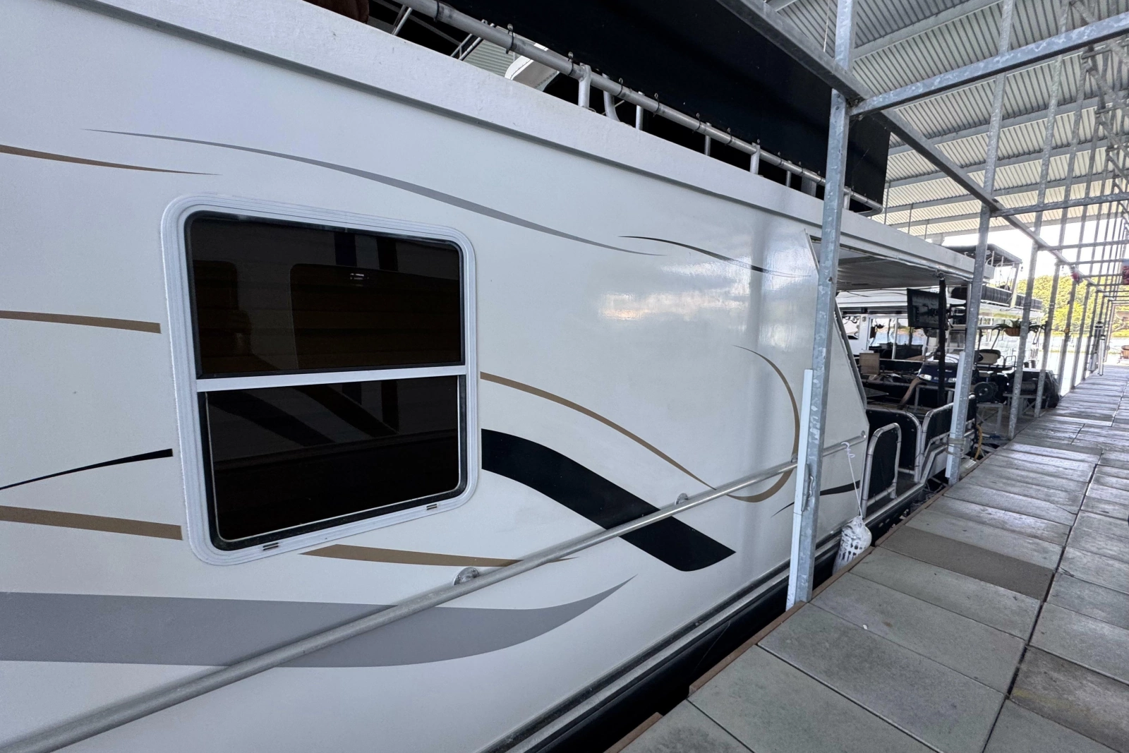 2004 Starlite 65x16