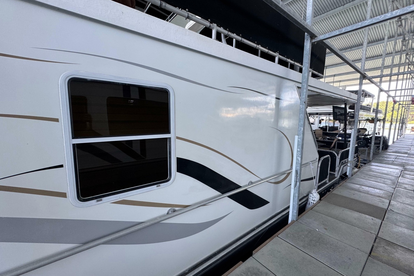 2004 Starlite 65x16