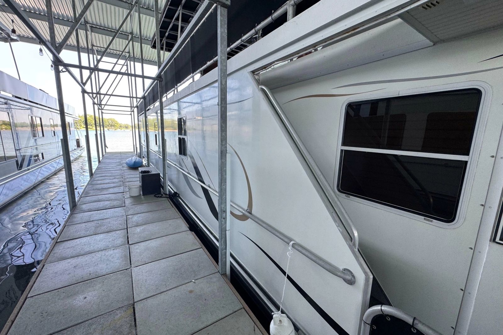 2004 Starlite 65x16