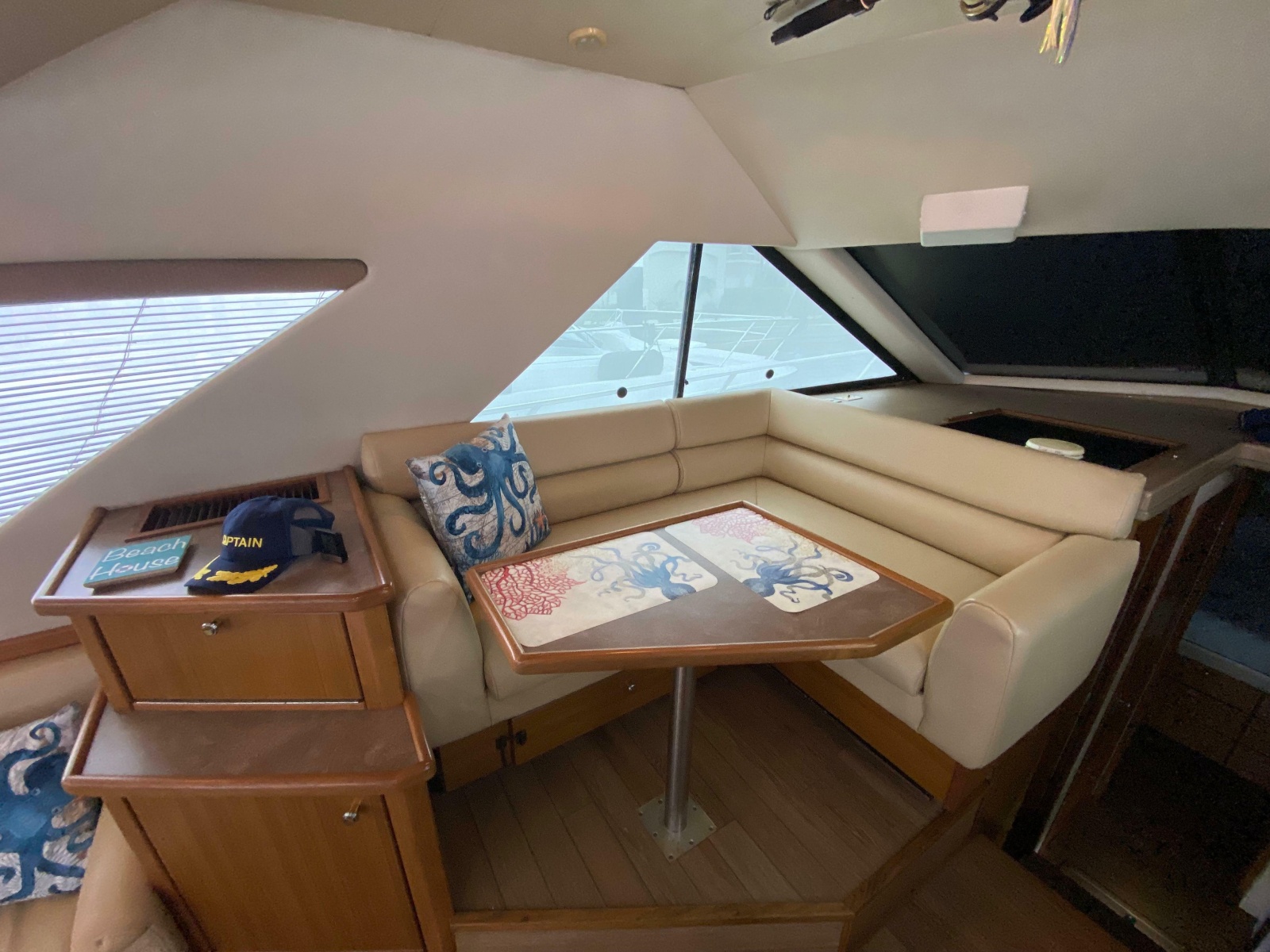 2001 Bayliner 3988 Motoryacht