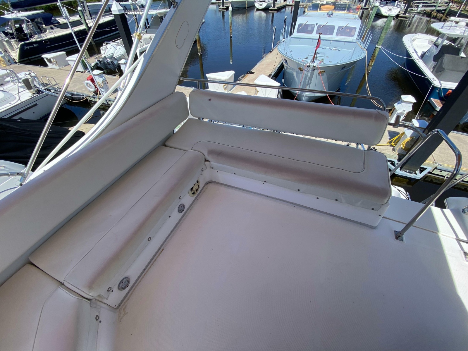2001 Bayliner 3988 Motoryacht