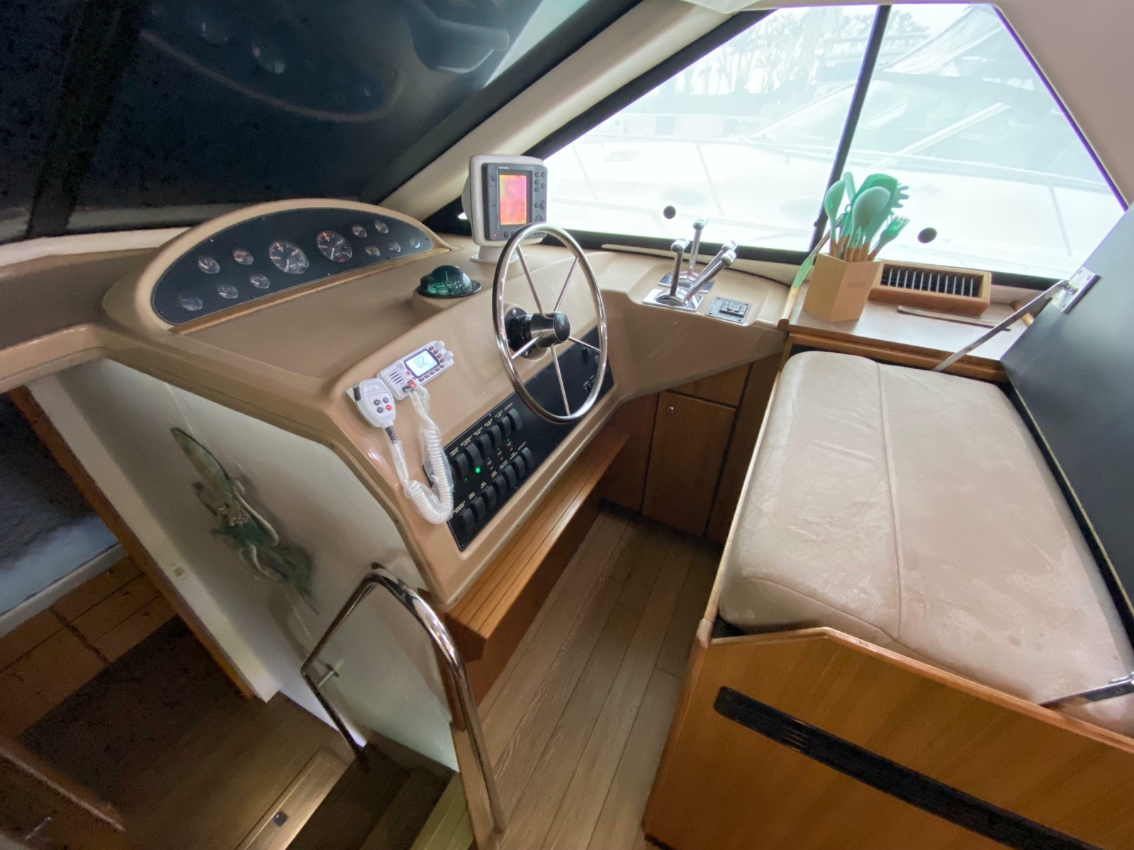 2001 Bayliner 3988 Motoryacht