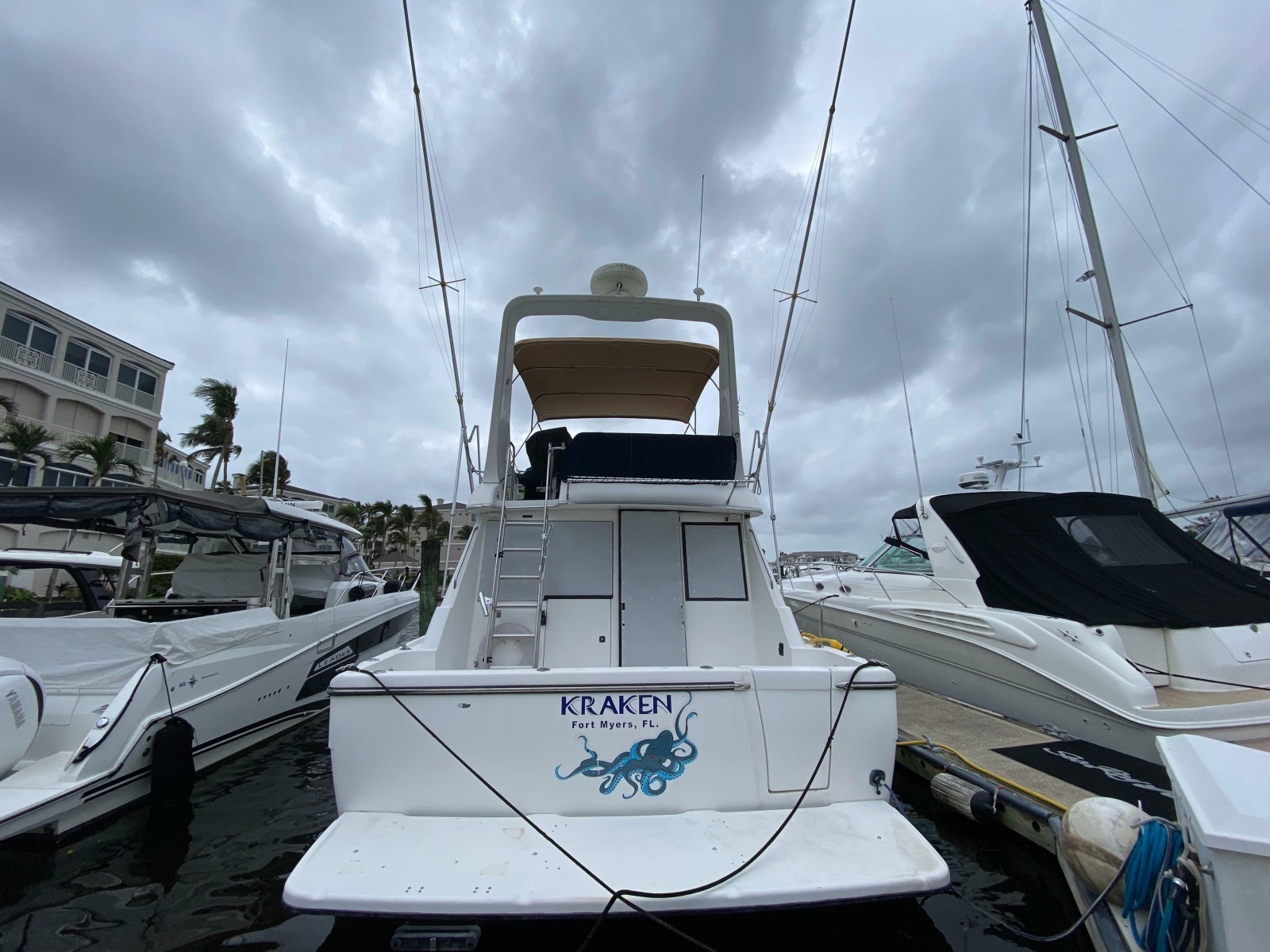 2001 Bayliner 3988 Motoryacht