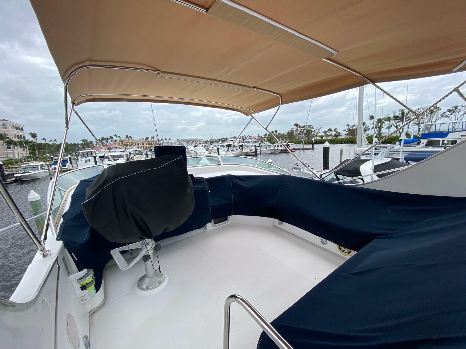 2001 Bayliner 3988 Motoryacht
