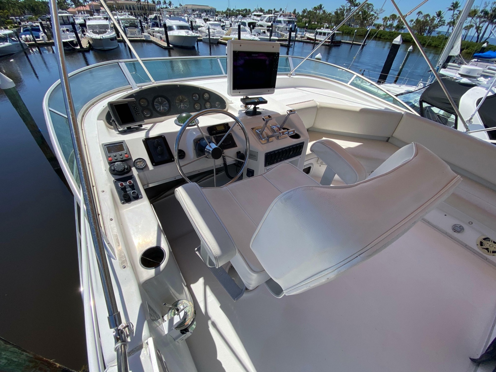 2001 Bayliner 3988 Motoryacht