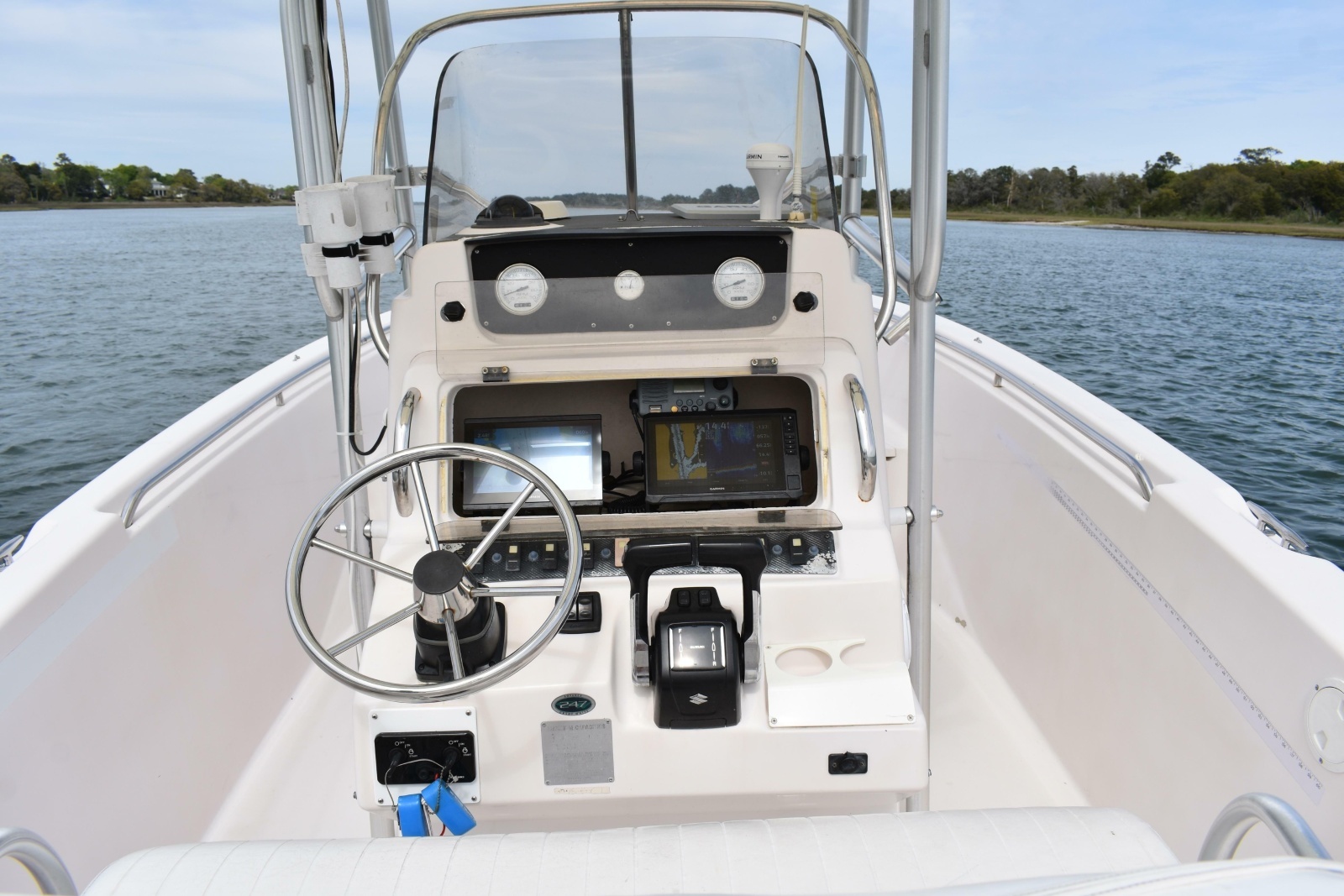 2001 Grady-White Advance 247