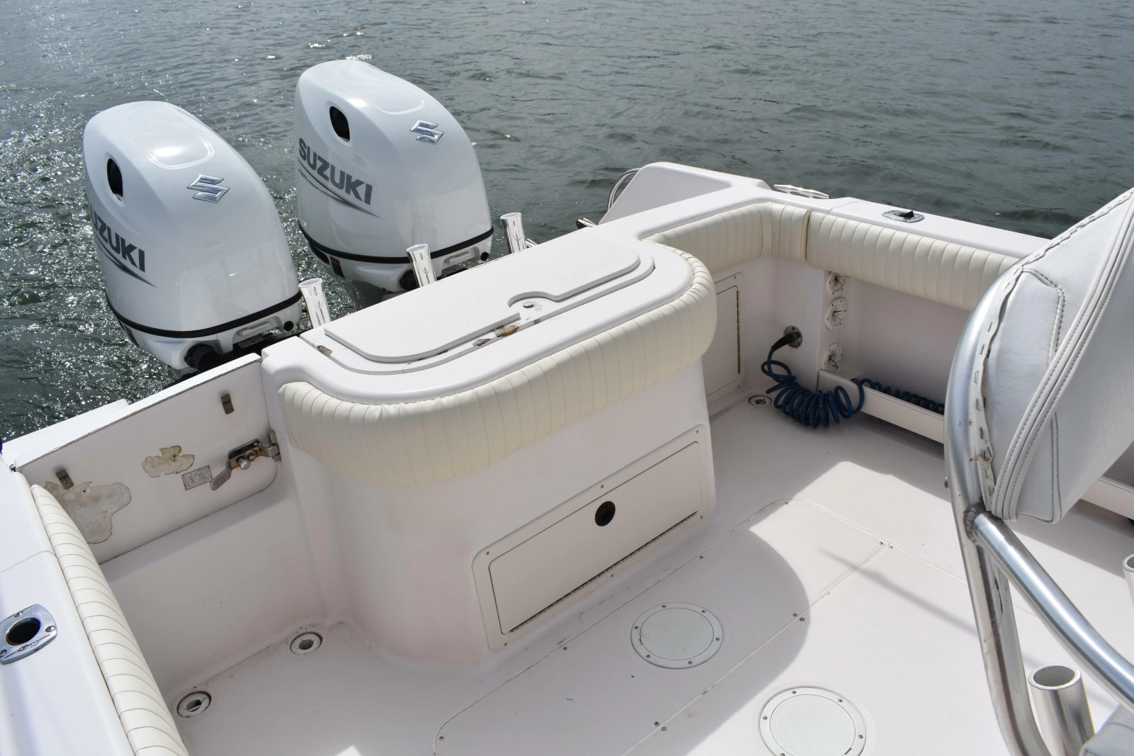 2001 Grady-White Advance 247