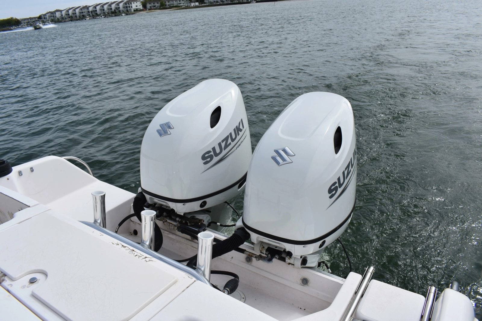 2001 Grady-White Advance 247
