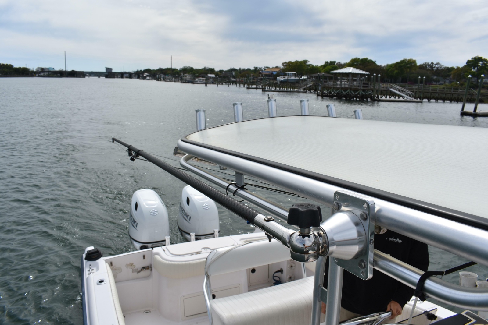 2001 Grady-White Advance 247