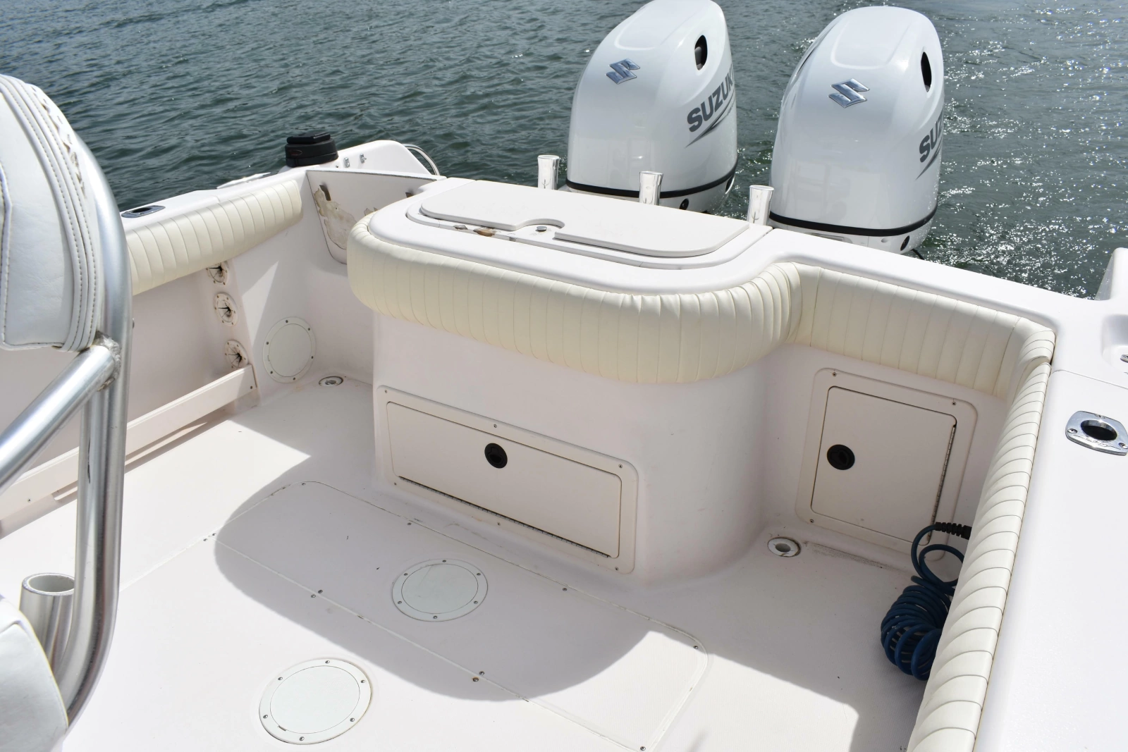 2001 Grady-White Advance 247