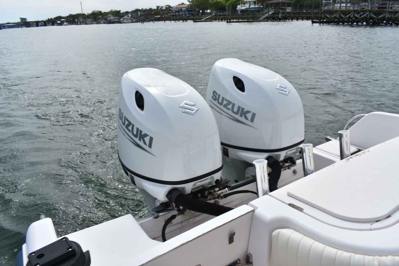 2001 Grady-White Advance 247