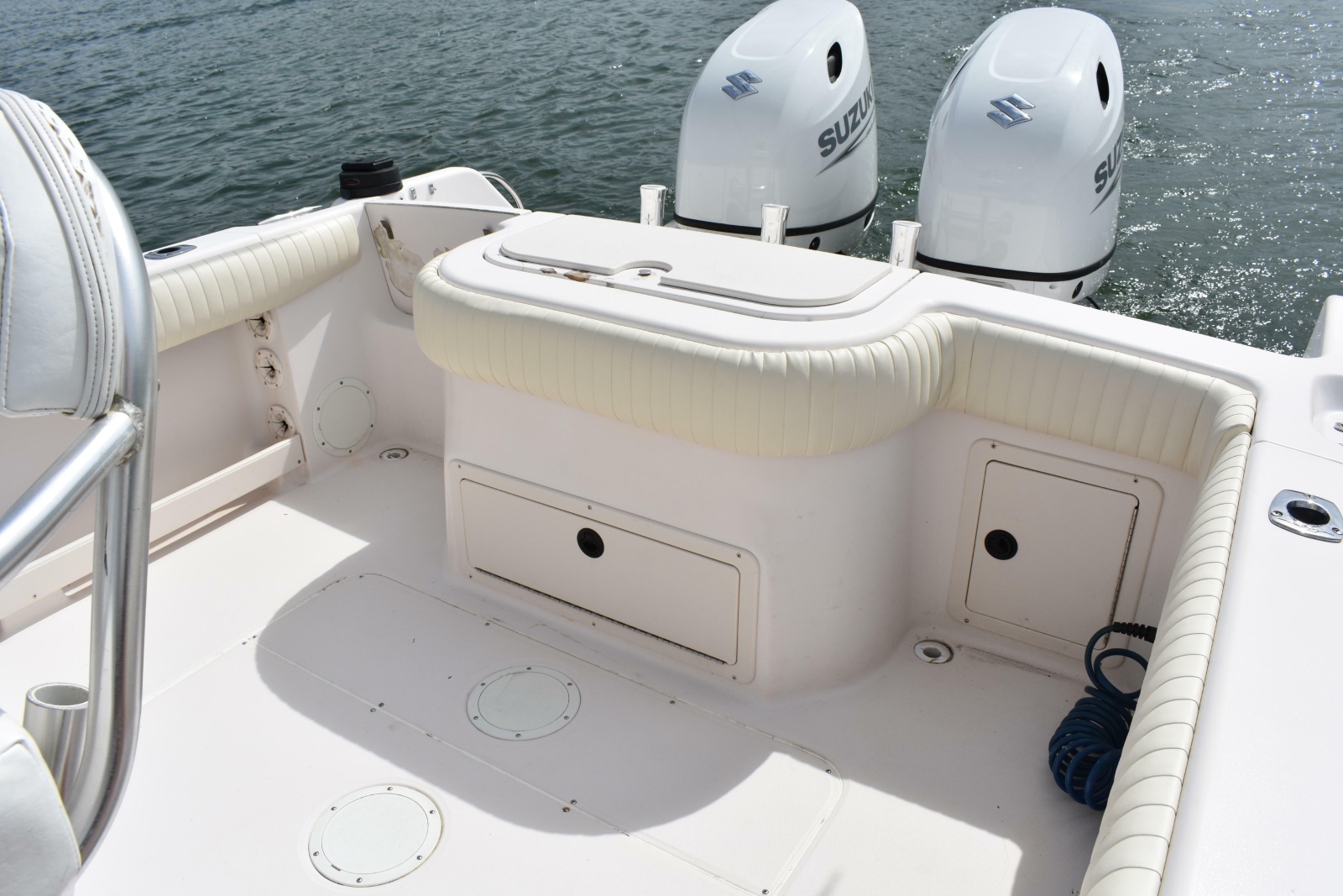 2001 Grady-White Advance 247
