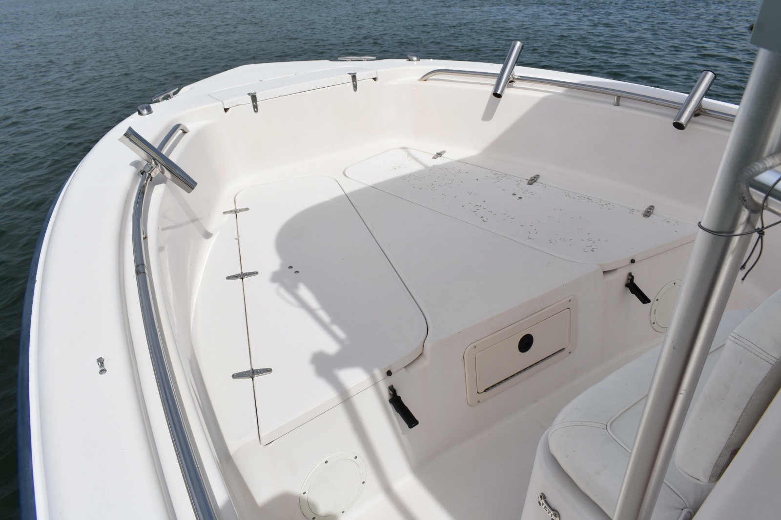 2001 Grady-White Advance 247