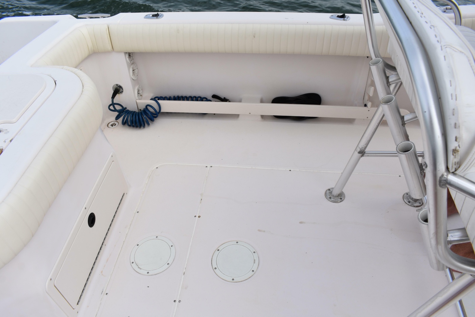 2001 Grady-White Advance 247