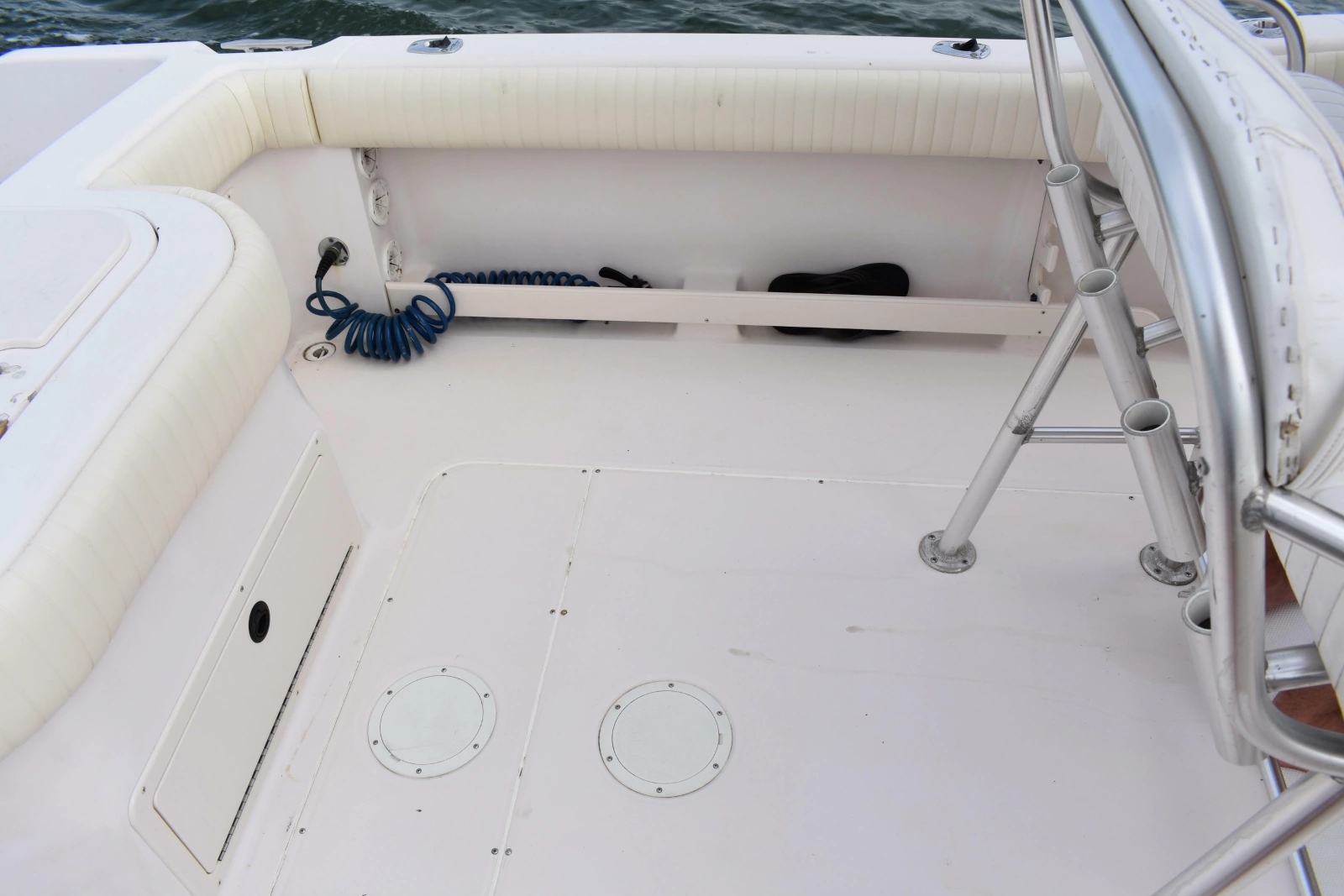2001 Grady-White Advance 247
