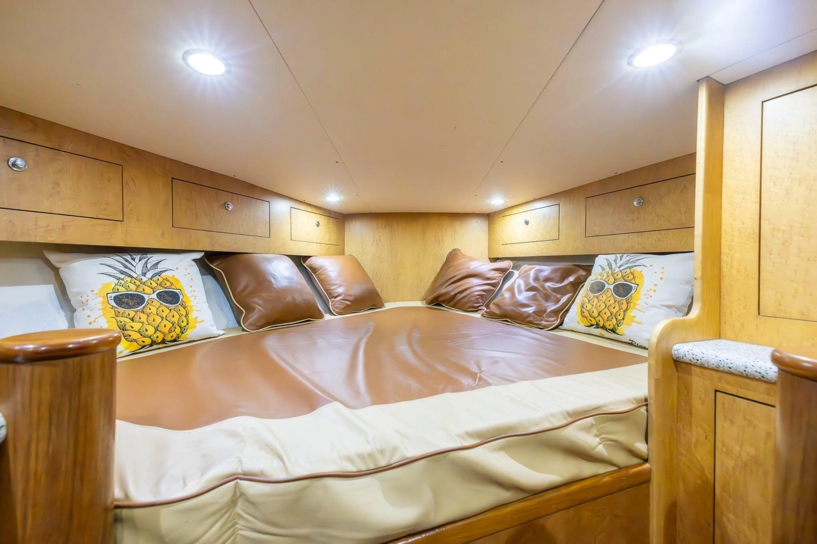 2001 Predator 35 Express