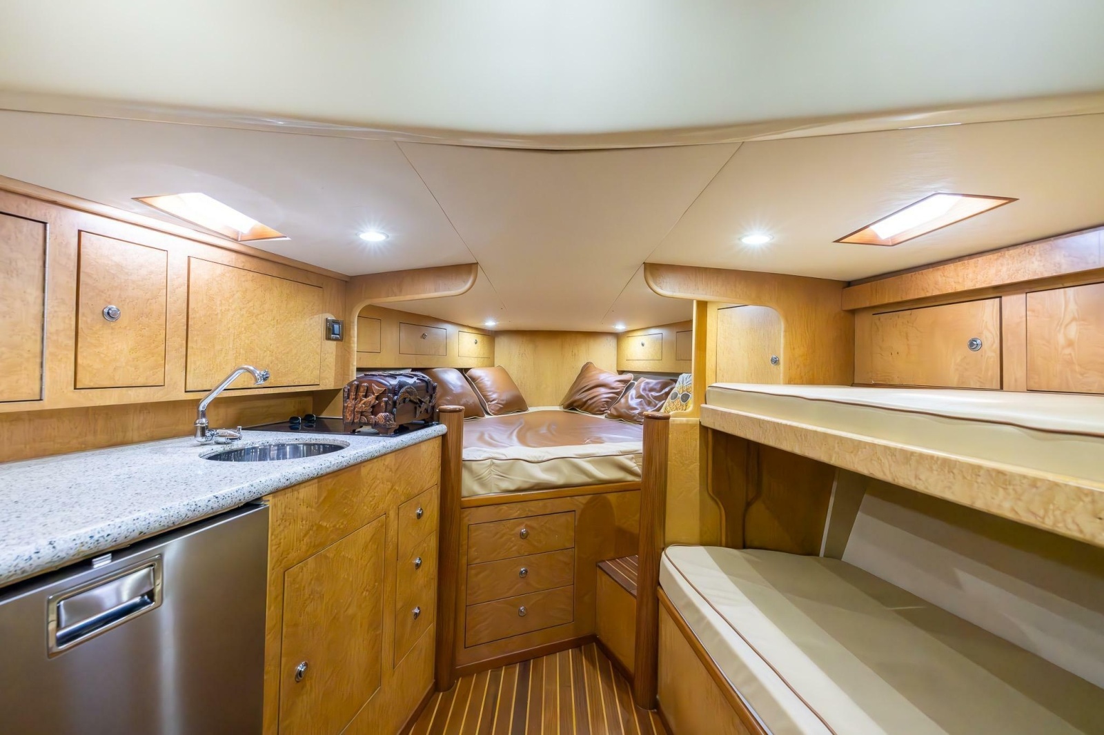 2001 Predator 35 Express