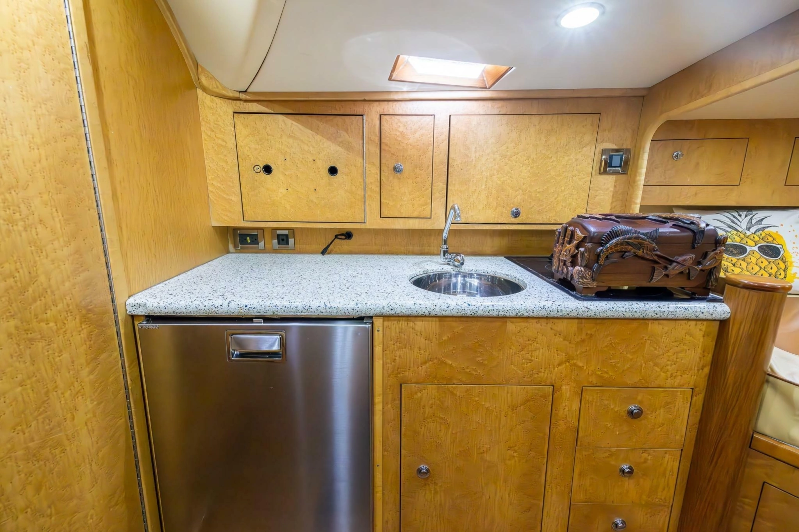 2001 Predator 35 Express