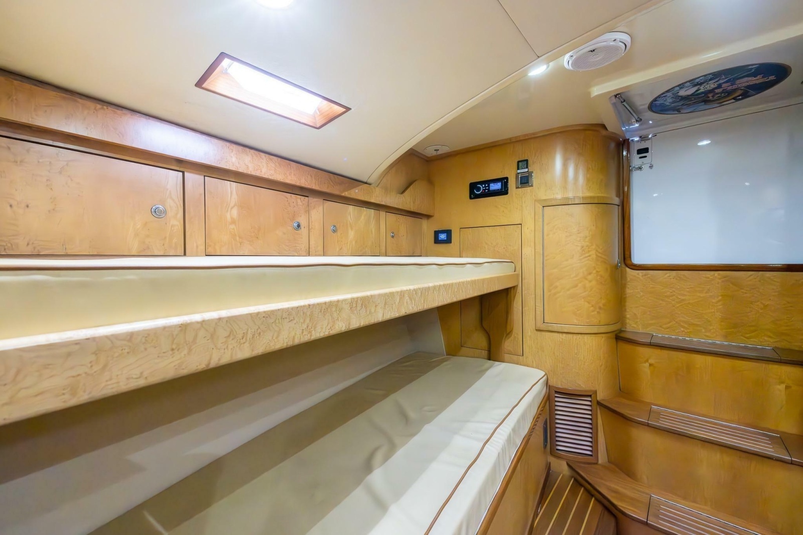 2001 Predator 35 Express