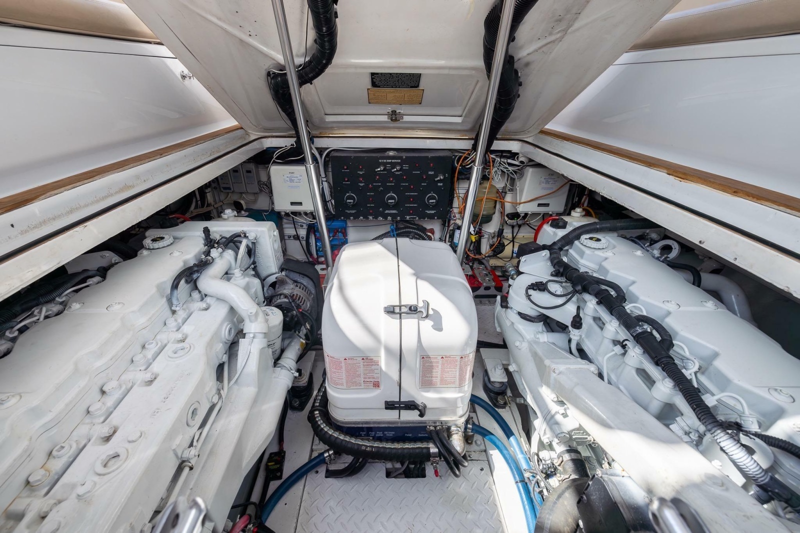 2001 Predator 35 Express