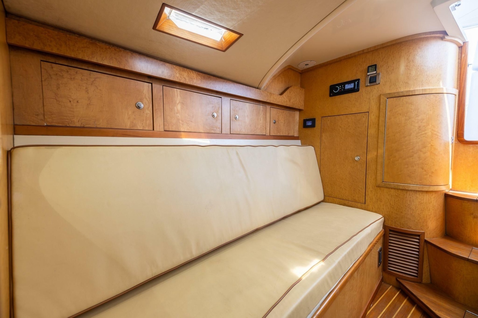 2001 Predator 35 Express