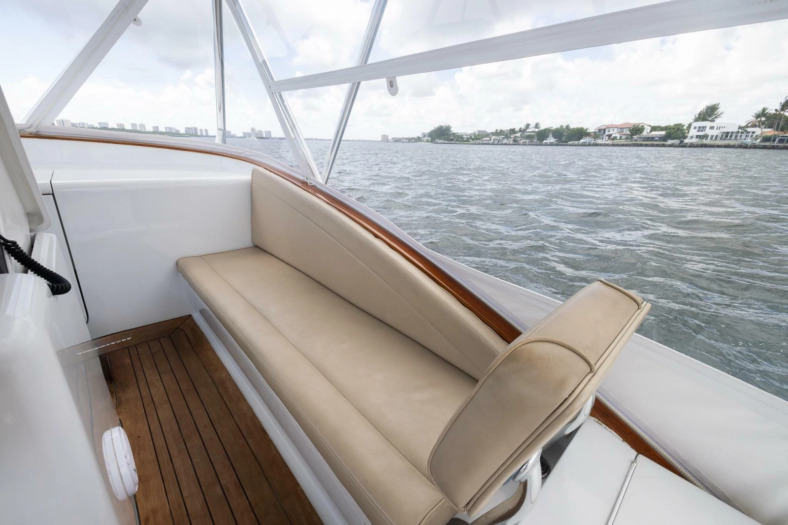 2001 Predator 35 Express