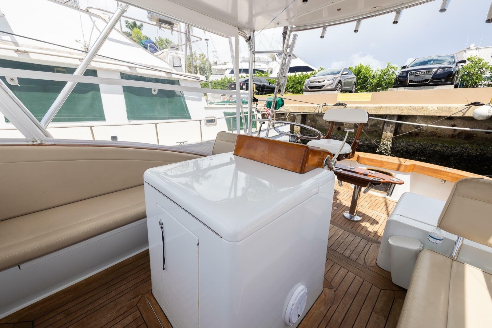 2001 Predator 35 Express