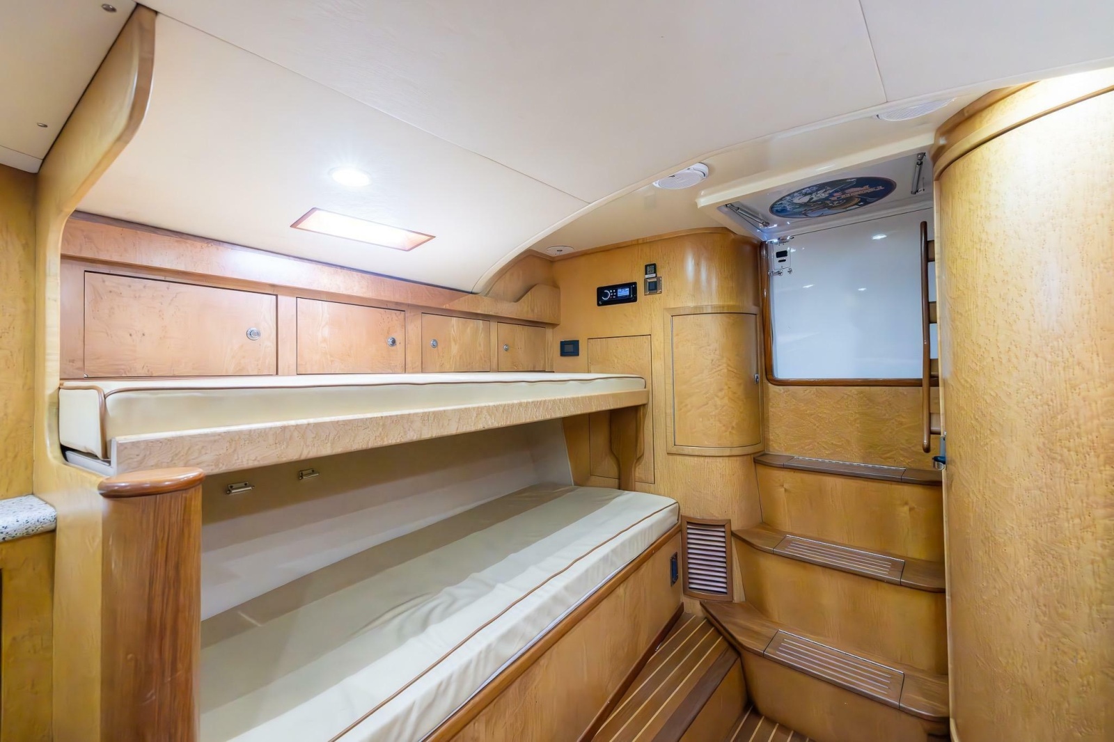 2001 Predator 35 Express
