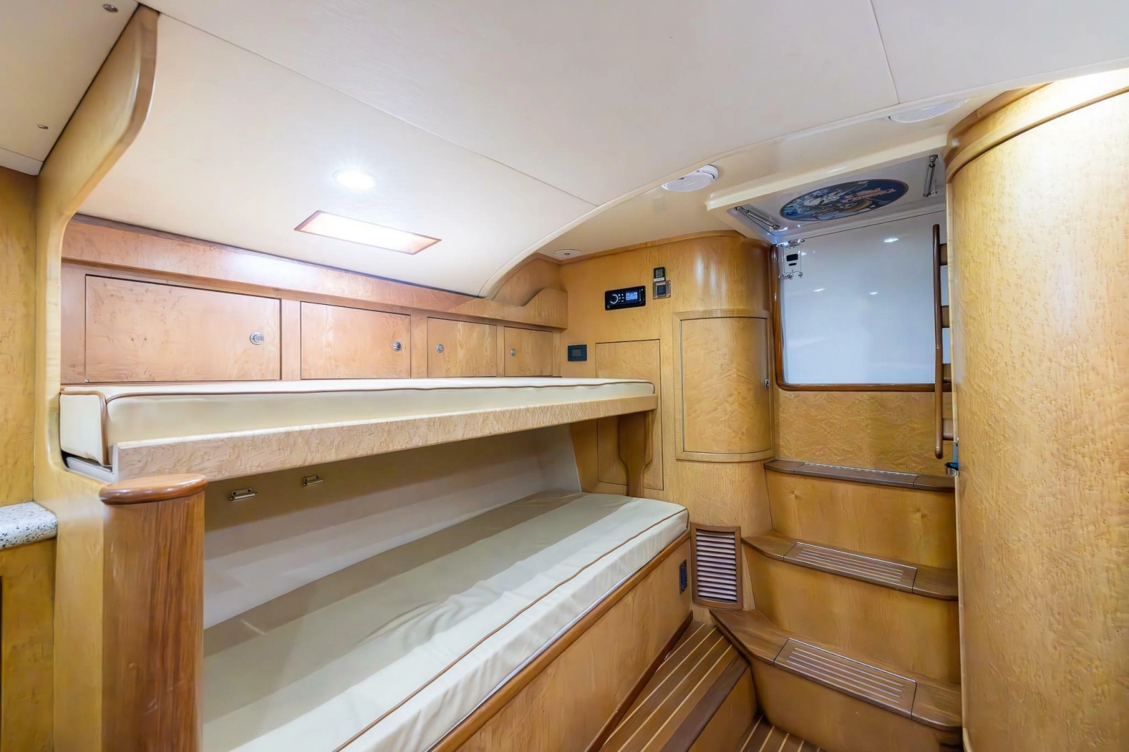 2001 Predator 35 Express